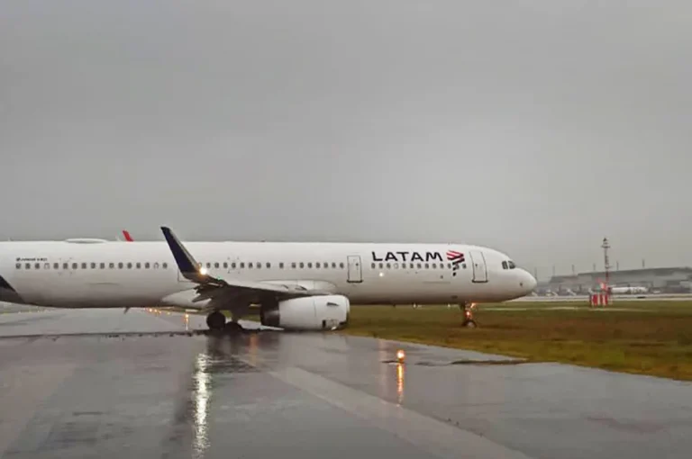 Un avión de Latam despistó en Florianópolis