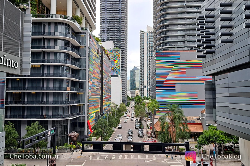 La famosa Calle 8 y Miami Av.