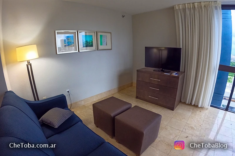 Sala de estar Comfort Inn Suites Miami Downtown reseña completa
