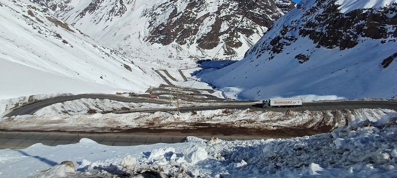Camino a Chile desde Mendoza, los famosos Caracoles
