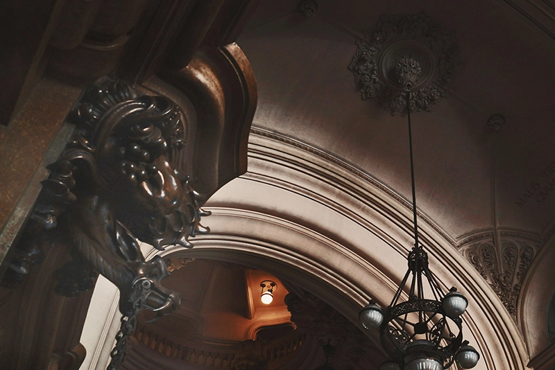 Entrada planta baja edificio Barolo