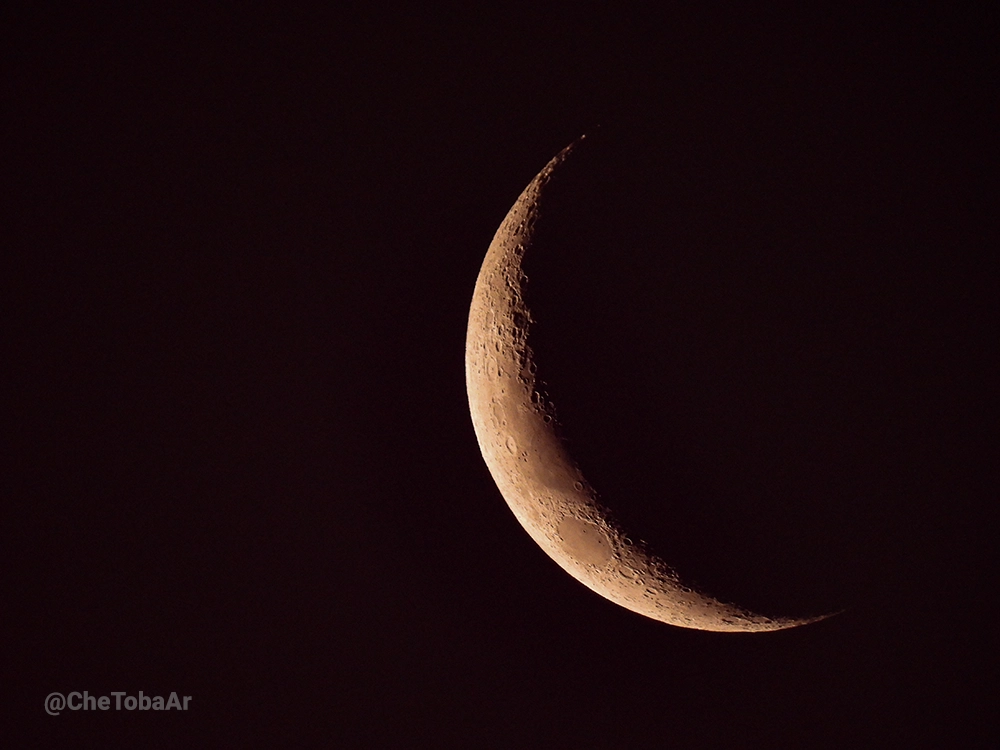 Luna Cuarto Creciente Nikon P950 foto