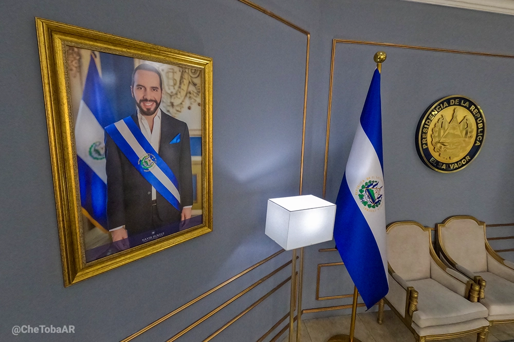 Aeropuerto de El Salvador (SAL) Bienvenida de Nayib Bukele