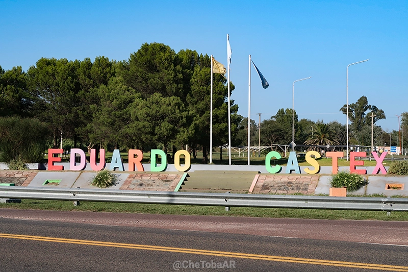Eduardo Castex, La Pampa. Rotonda Ruta Provincial 102 y Ruta Nacional 35