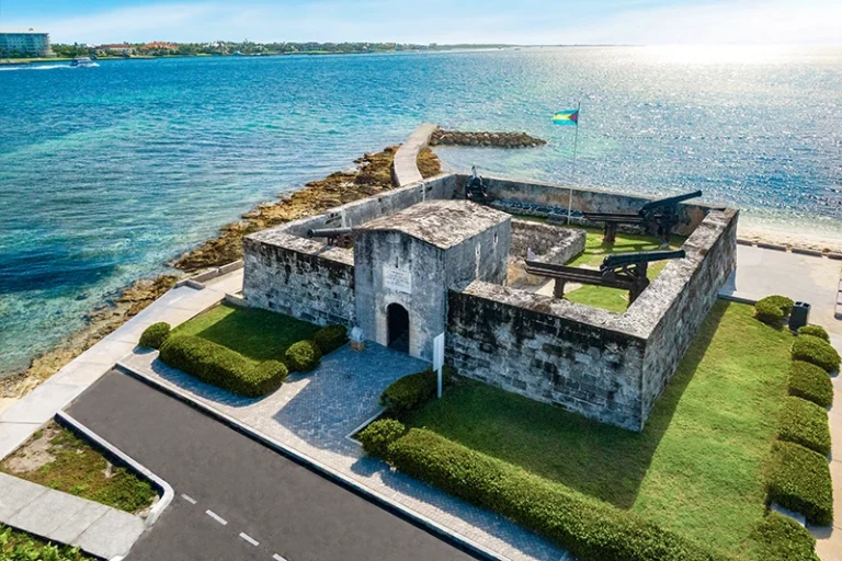 Entre el mar Caribe y la memoria: descubra Nassau & Paradise Island