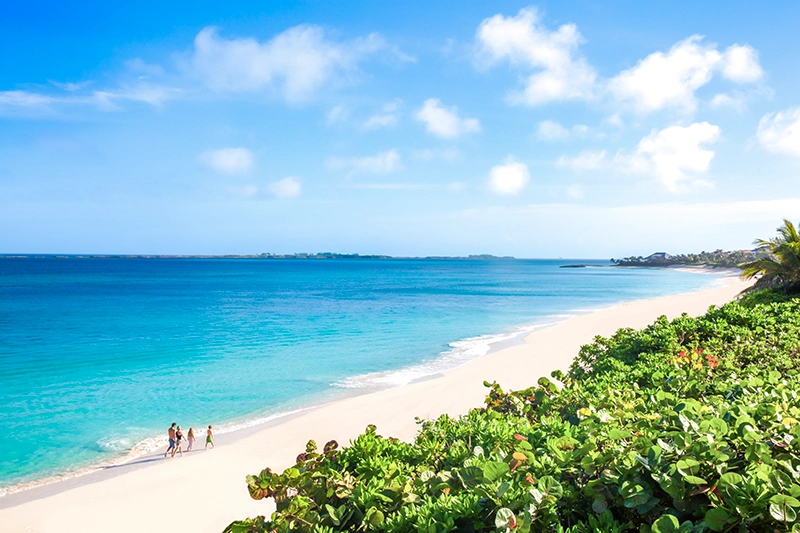 Playas de arena blanca y mar turquesa