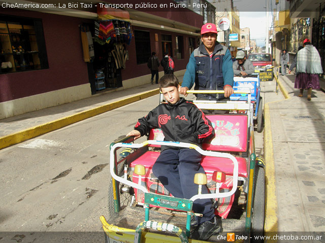 Puno, el Lago Titicaca y las islas flotantes de los Uros