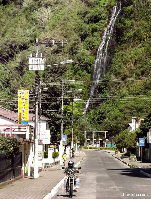 Cascada del Pueblo de Baños