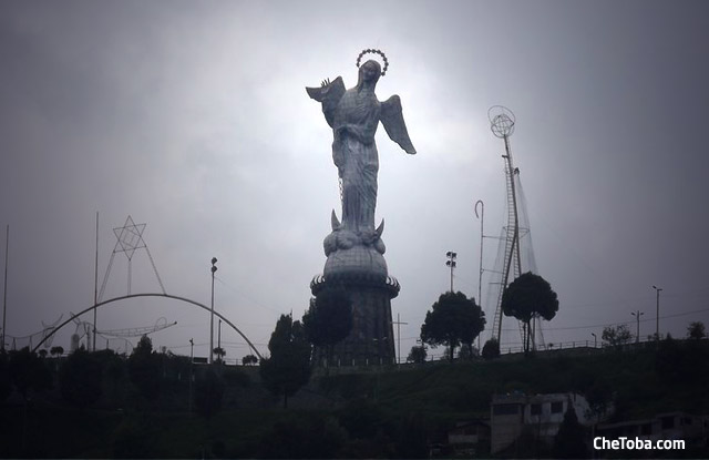 Virgen del Panecillo Quito Ecuador