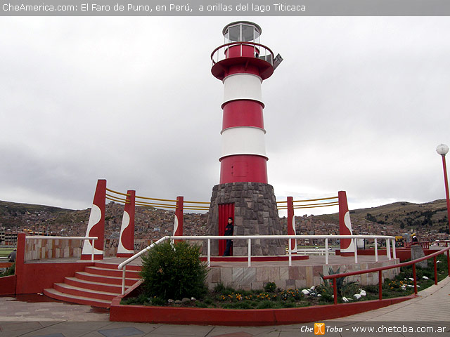 Puno, el Lago Titicaca y las islas flotantes de los Uros