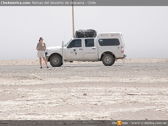 Viajeros en Ford Ranger con cúpula